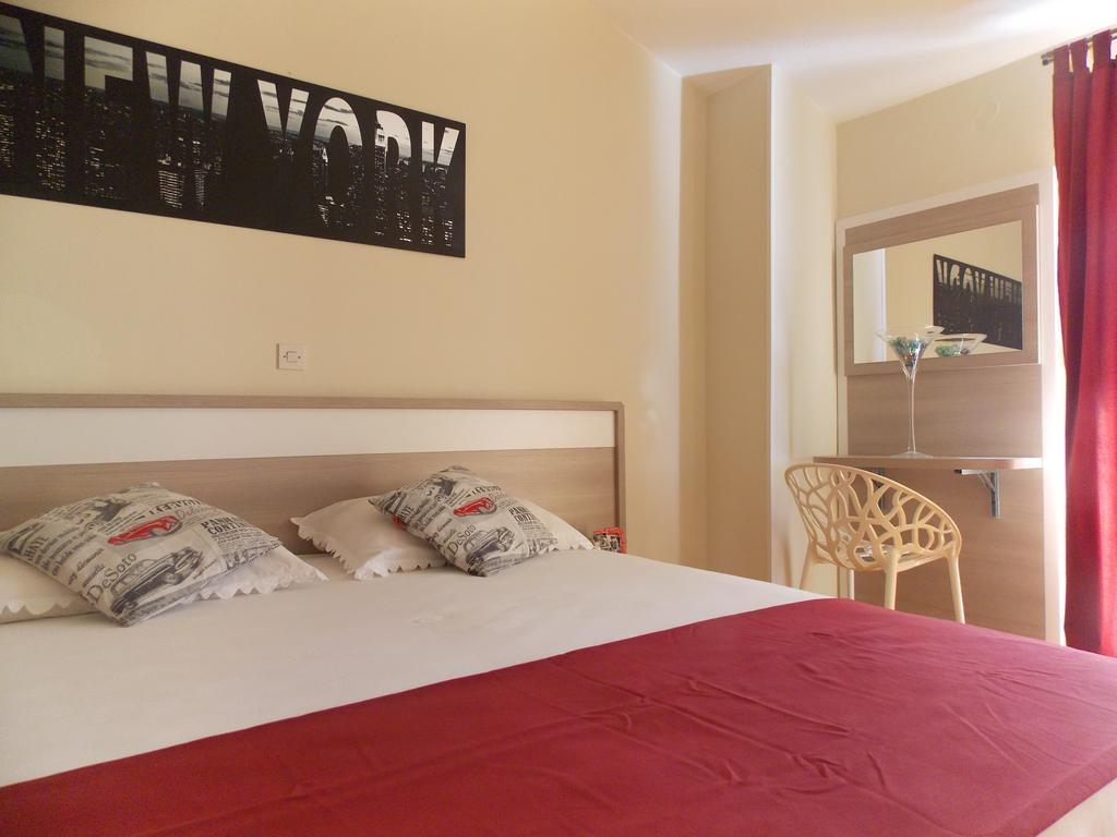 Apartmani Emilio Novalja Exteriör bild