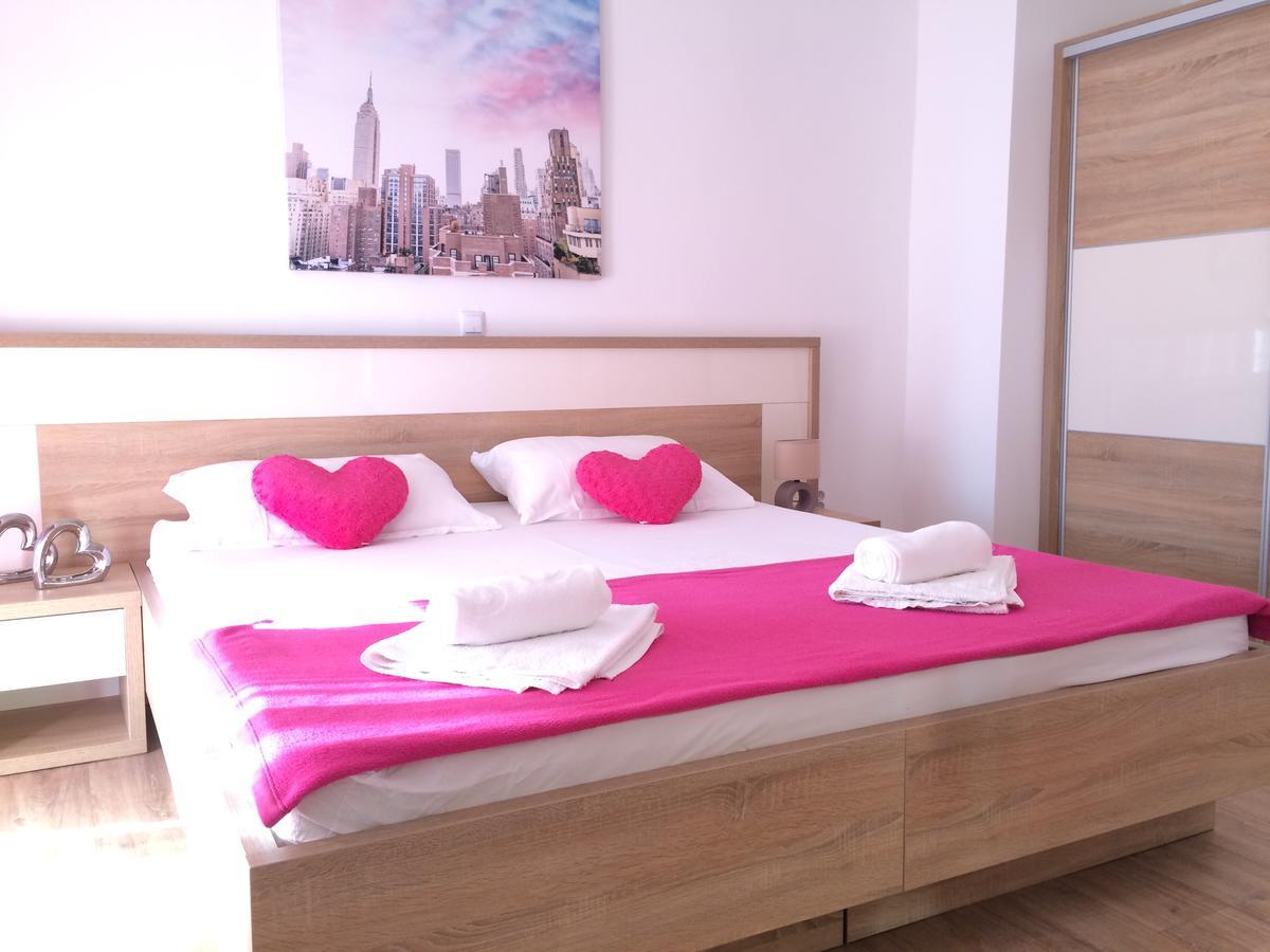 Apartmani Emilio Novalja Exteriör bild